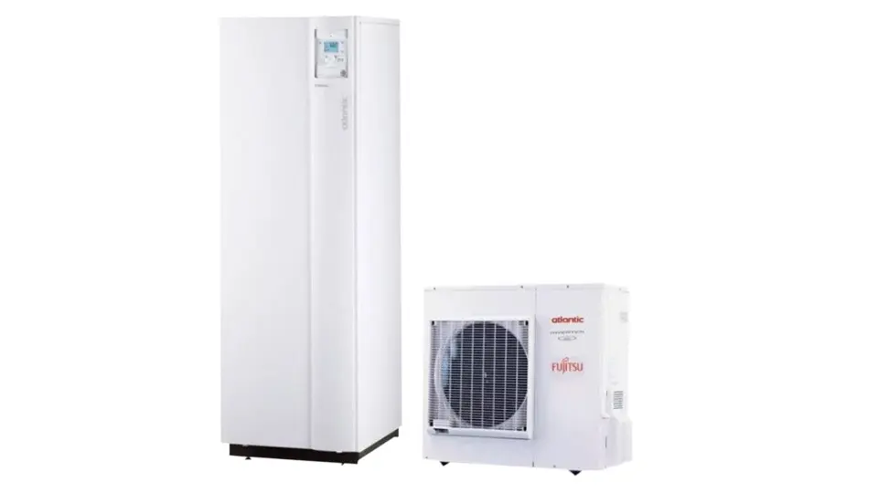 Photo page Nos produits avec une pompe à chaleur hybride sur fond blanc